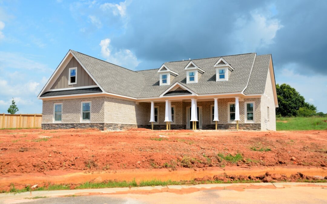 Where to Build Your New Home: Community or Own Lot?